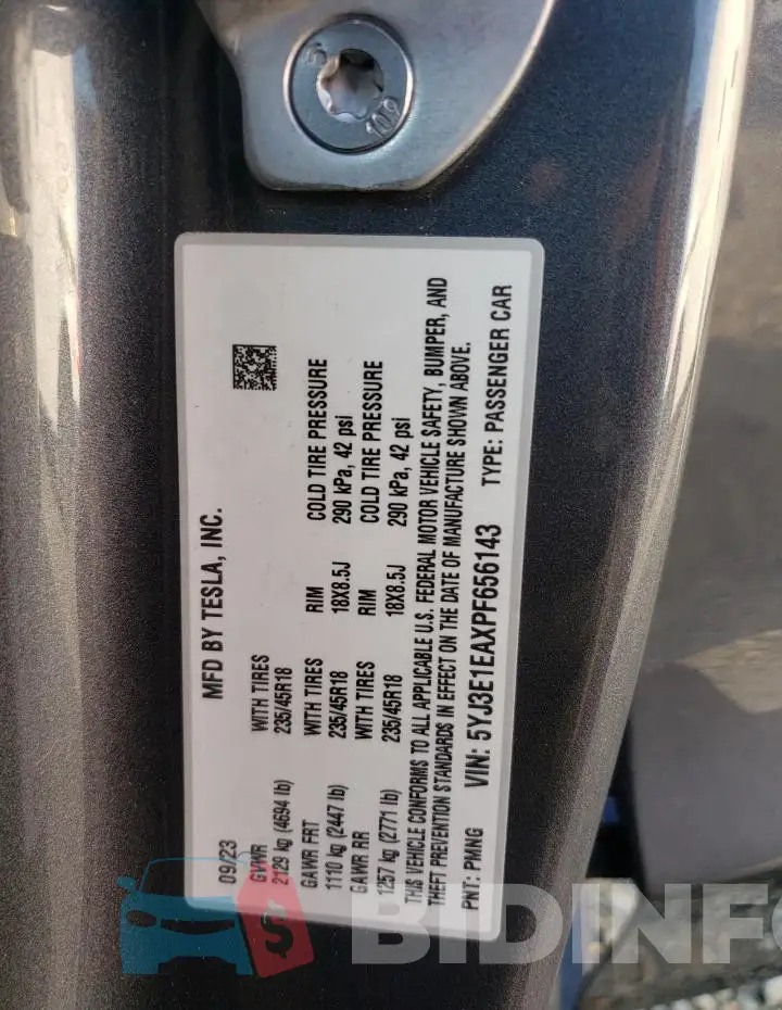 5YJ3E1EAXPF656143 Photo# 12