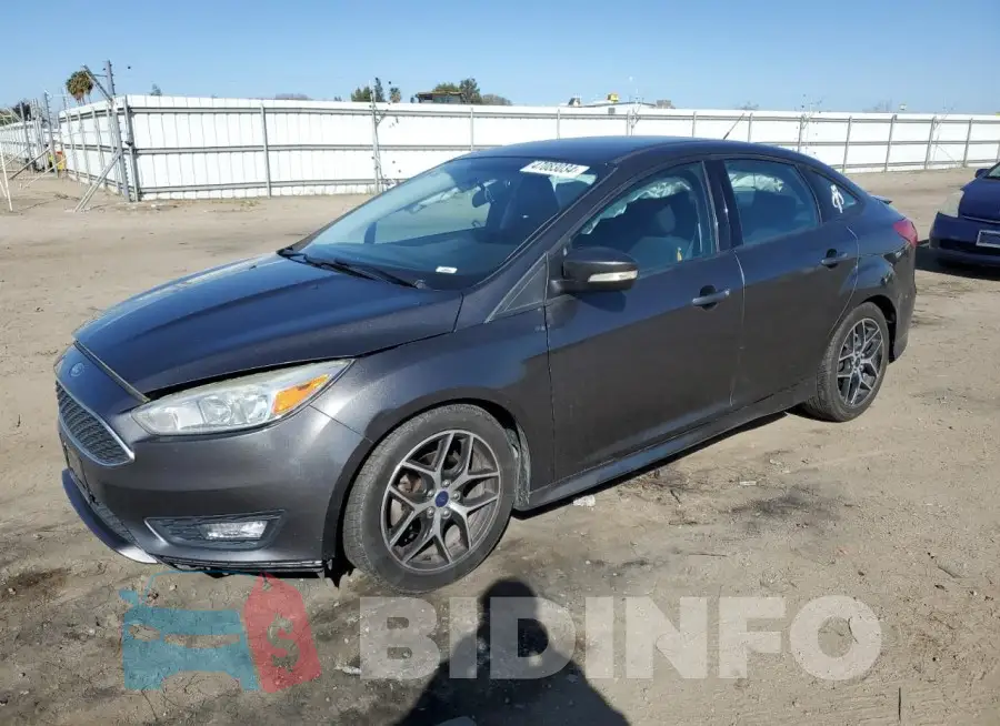 1FADP3F24GL275828 Photo# 1