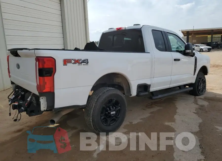 1FT8X2BN6PEC39939 Photo# 3