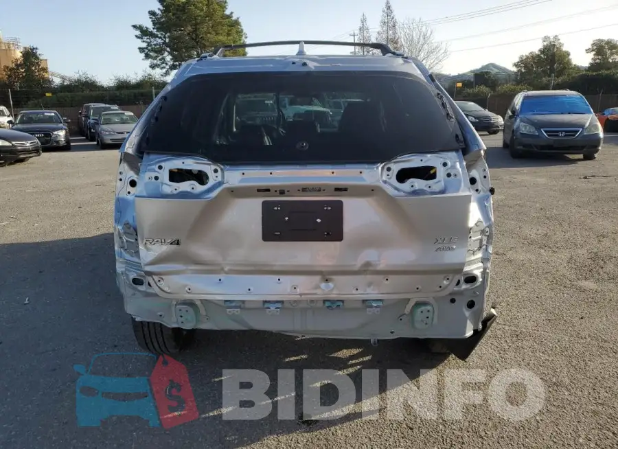 2T3A1RFV8RC395872 Photo# 6