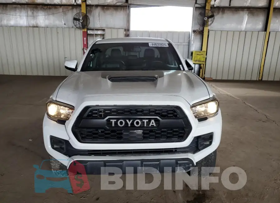 5TFCZ5AN0KX205774 Photo# 5