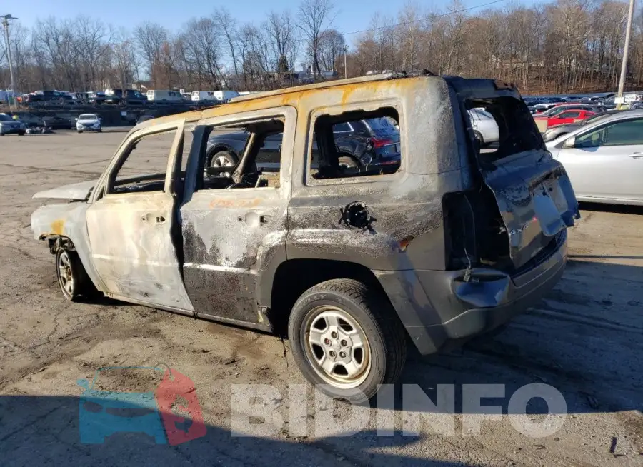 1C4NJRBB4GD500946 Photo# 2