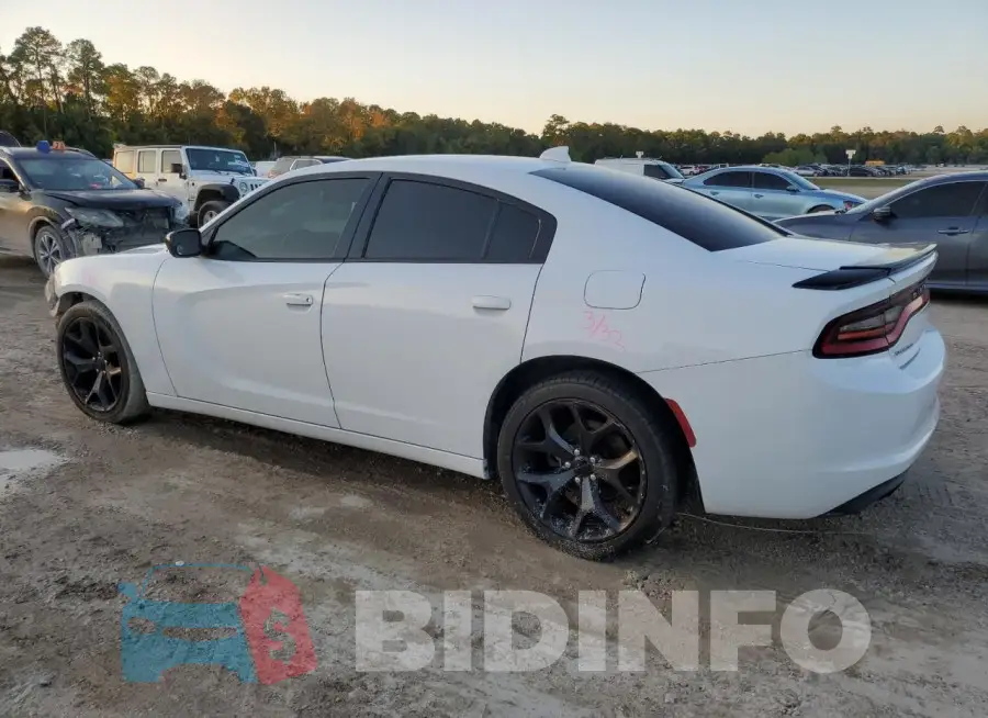 2C3CDXHG7FH827143 Photo# 2