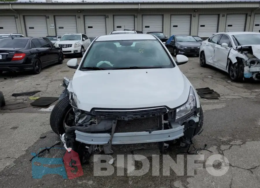 1G1PE5SB3F7143576 Photo# 5