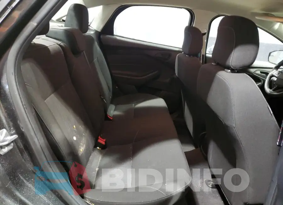 1FADP3E22JL238902 Photo# 10
