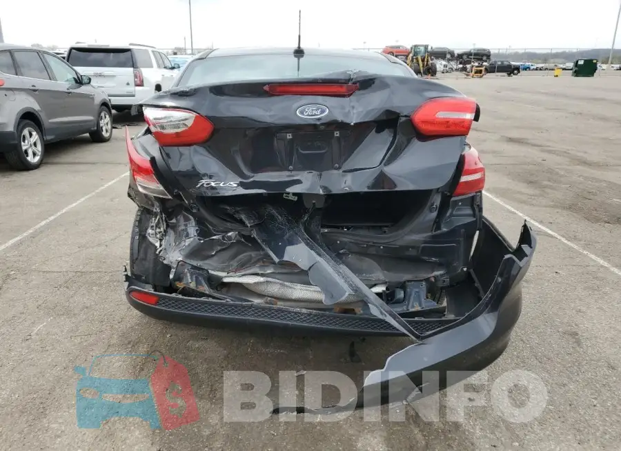1FADP3E27JL325601 Photo# 6