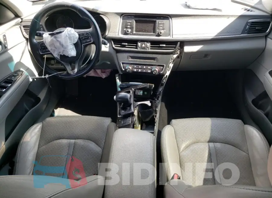 5XXGU4L38GG113977 Photo# 8