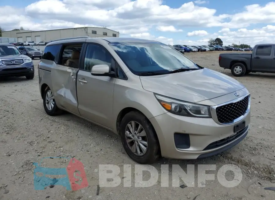 KNDMB5C11G6082843 Photo# 4