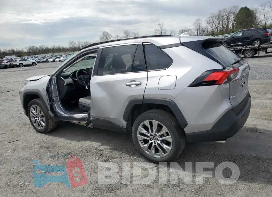 2T3A1RFV8NC279372 Photo# 2