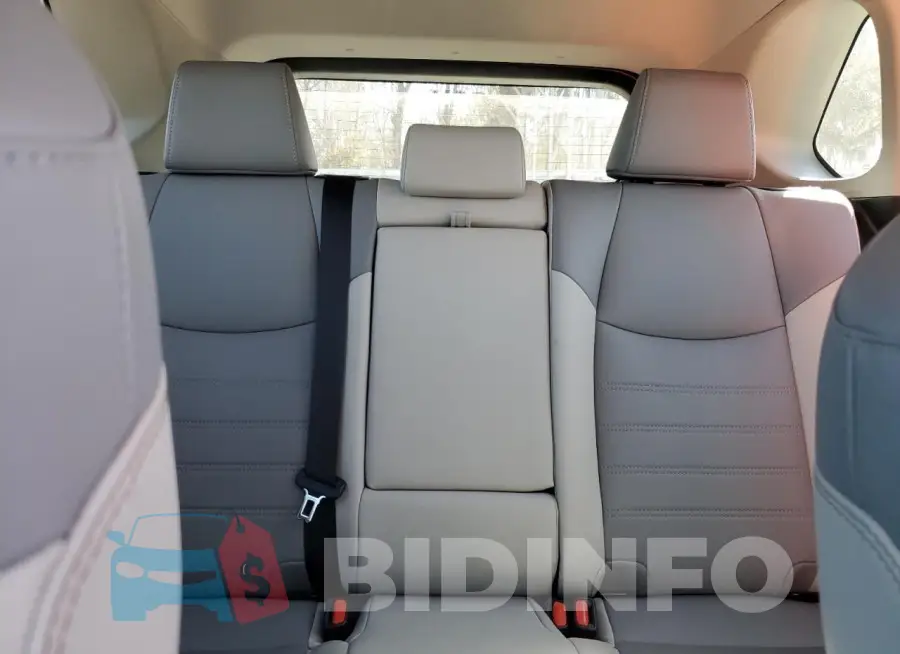 2T3C1RFV8MC172894 Photo# 10