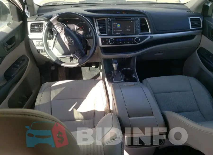 5TDZKRFH3GS126055 Photo# 8