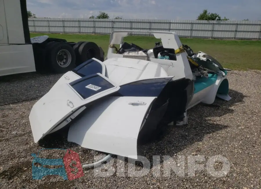 1GT49WEY7LF204367 Photo# 2