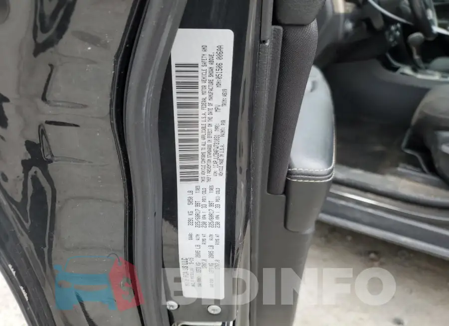 1C4PJLCB4FW731031 Photo# 13