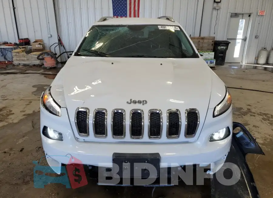 1C4PJLCB7JD596583 Photo# 5