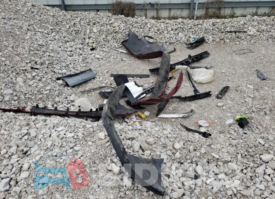 2C4RC1BGXGR238095 Photo# 13