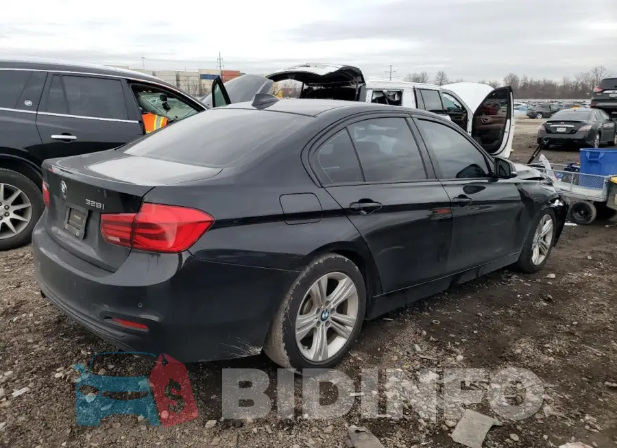 WBA8E3G55GNT81037 Photo# 3