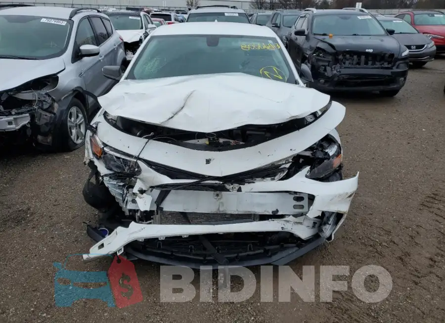 1G1ZD5ST1JF130778 Photo# 5