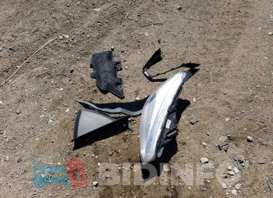 1FADP3E22GL202913 Photo# 12
