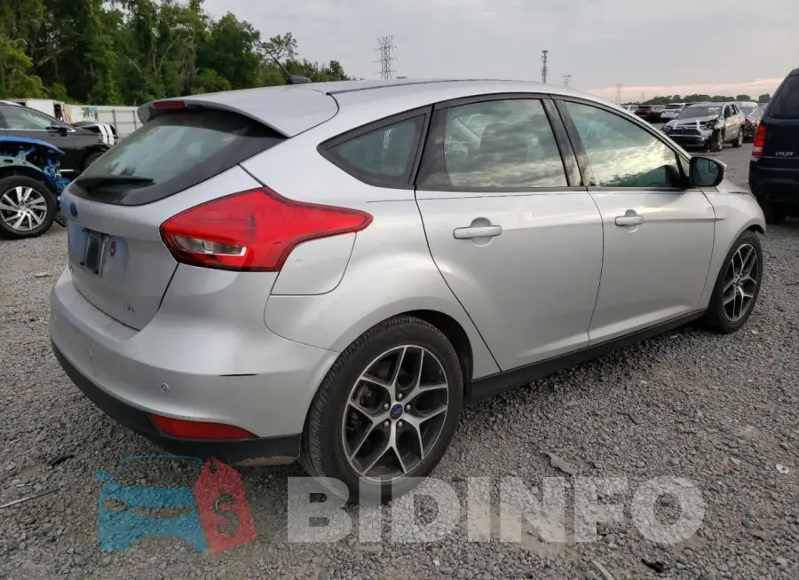 1FADP3M22HL212795 Photo# 3