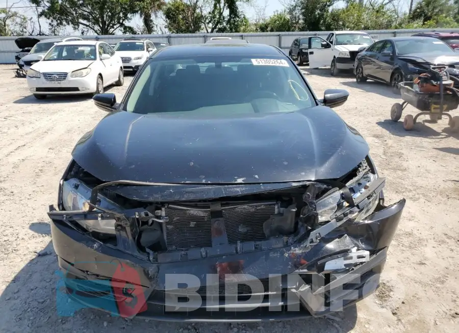 19XFC2F53HE039779 Photo# 5