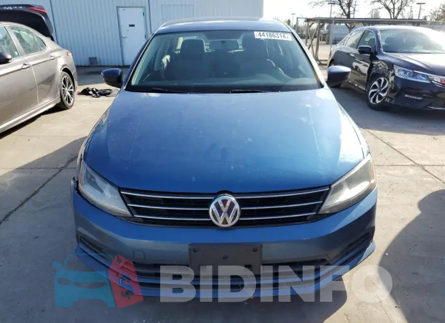 3VW2B7AJ0HM384614 Photo# 5