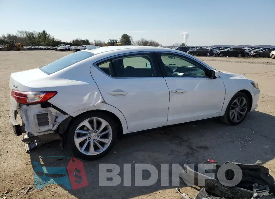 19UDE2F35JA006647 Photo# 3