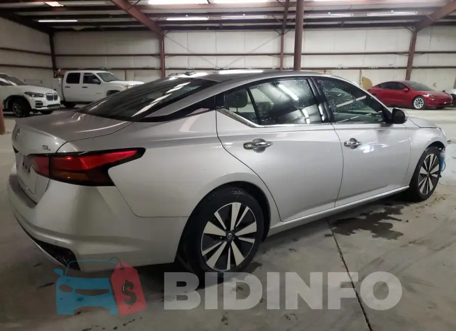 1N4BL4EV8KC202913 Photo# 3