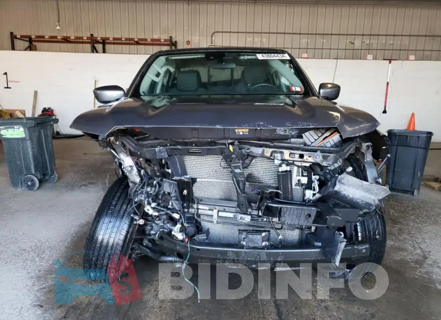 1N6ED1EK2NN686186 Photo# 5