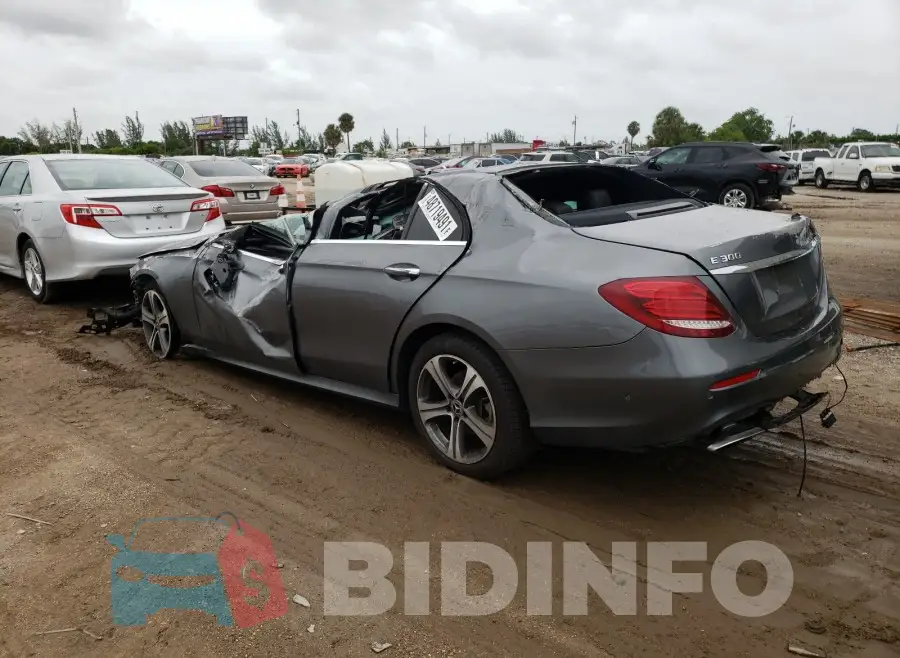 WDDZF4JB9KA517152 Photo# 3