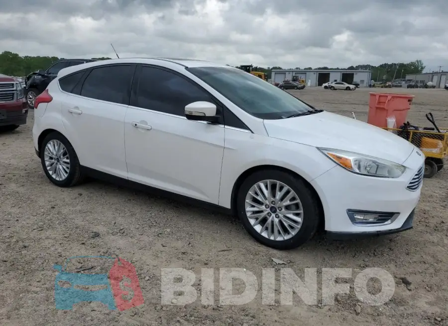 1FADP3N23HL279663 Photo# 4