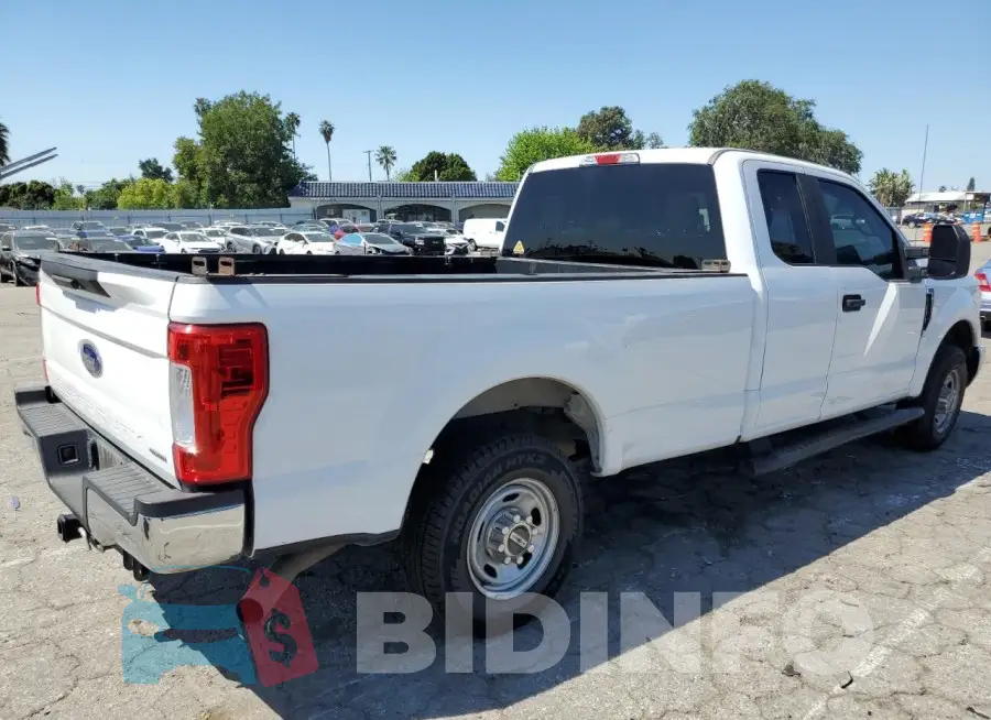 1FT7X2A60HEE73517 Photo# 3