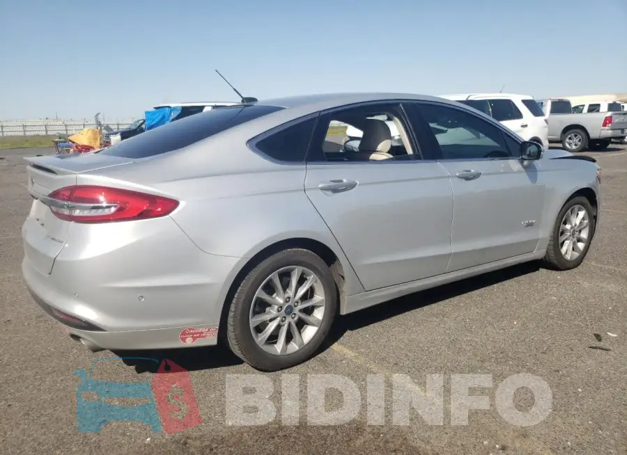 3FA6P0SU0HR329899 Photo# 3
