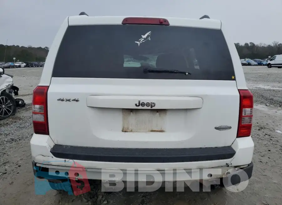 1C4NJRFB6GD608494 Photo# 6