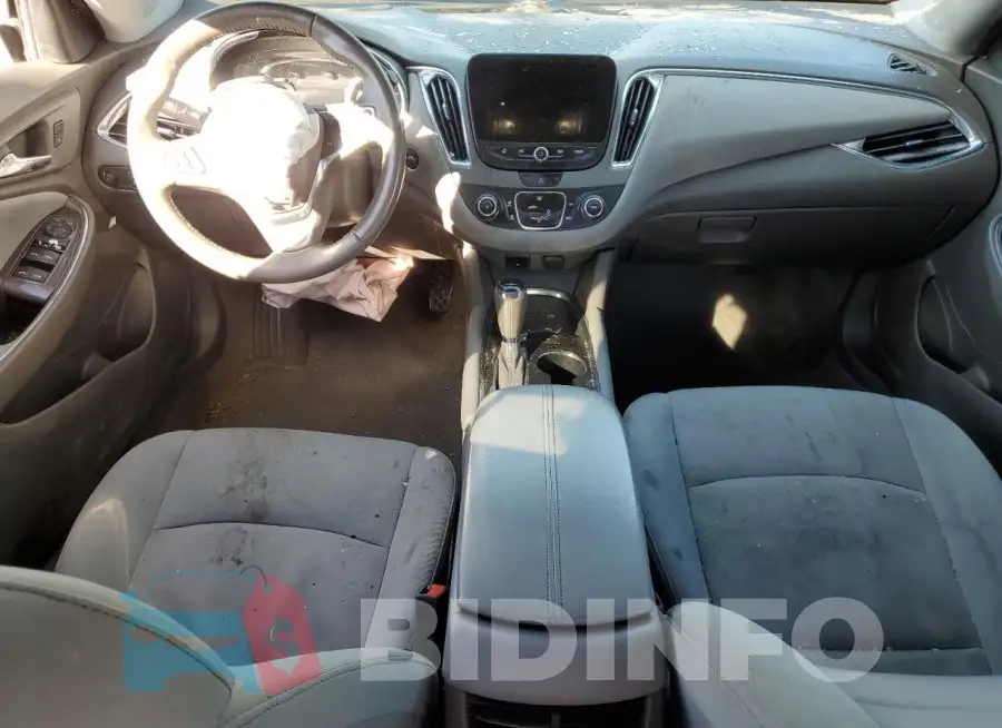 1G1ZD5ST0JF132425 Photo# 8