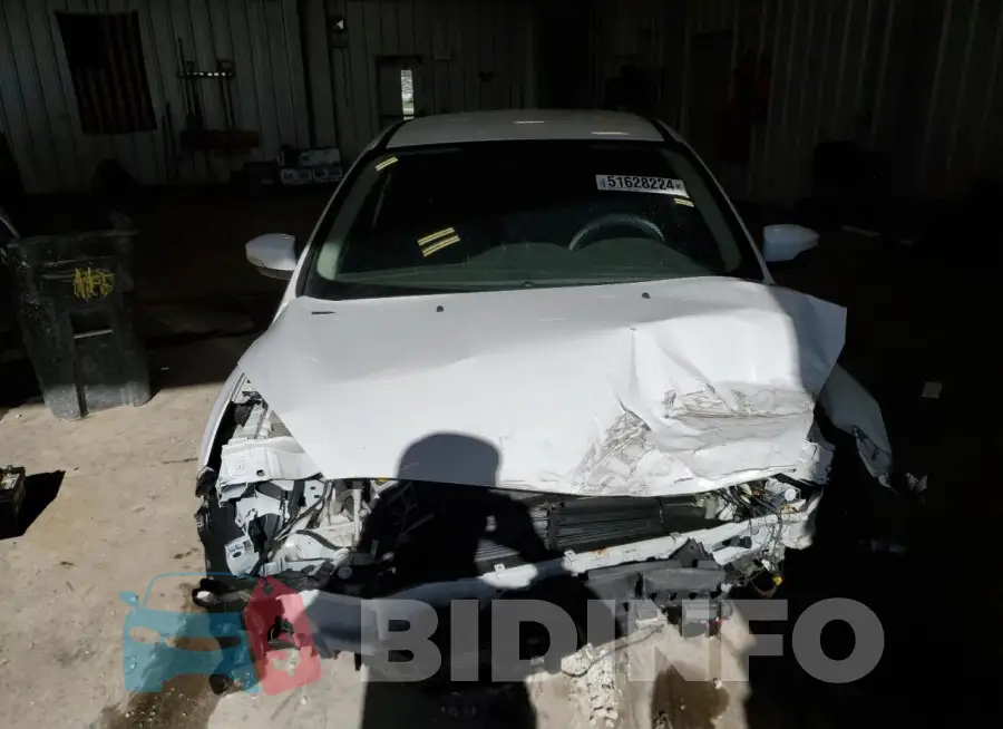 1FADP3F24GL404201 Photo# 5