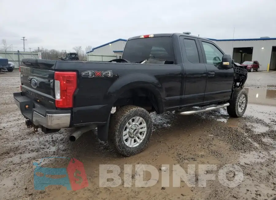 1FT7X2B63JEB30639 Photo# 3