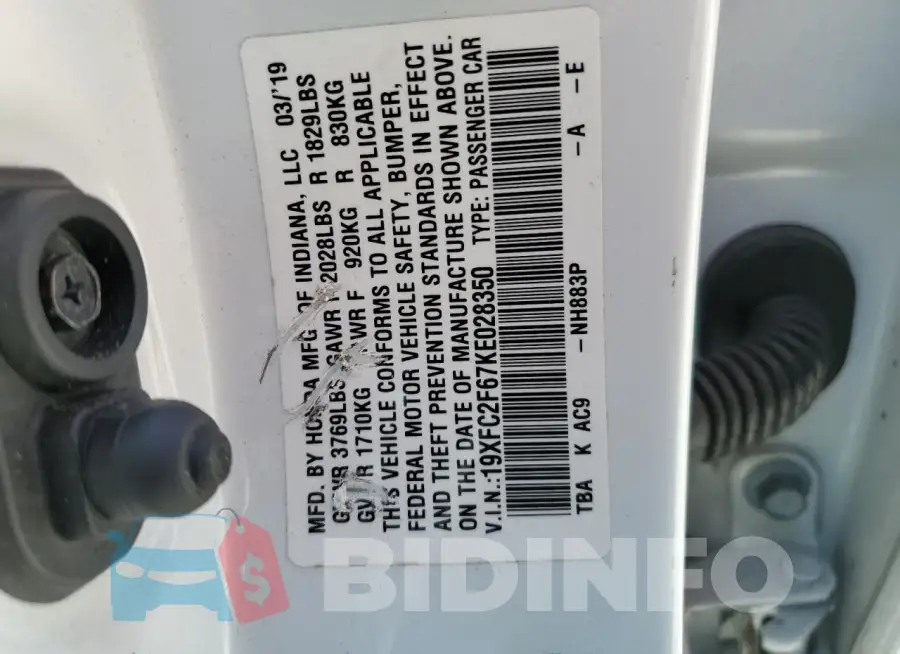 19XFC2F67KE028350 Photo# 12
