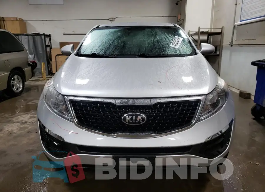 KNDPB3AC9G7812837 Photo# 5