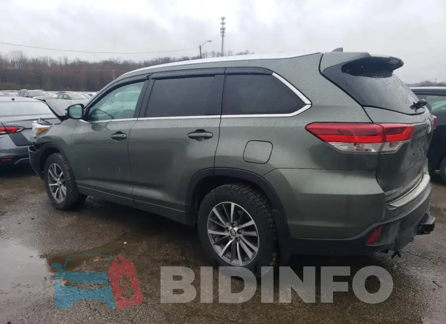 5TDJZRFH0JS890252 Photo# 2