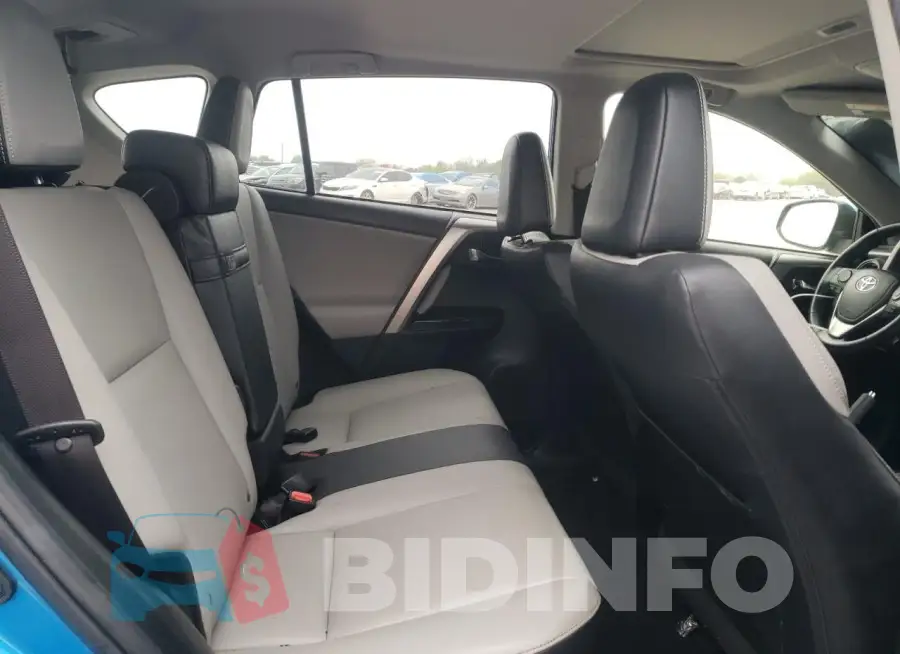 JTMDJREV9HD129382 Photo# 10