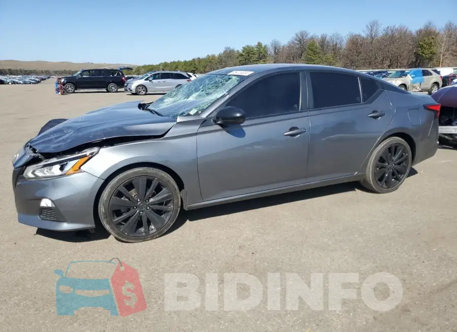 1N4BL4CV4LN303794 Photo# 1