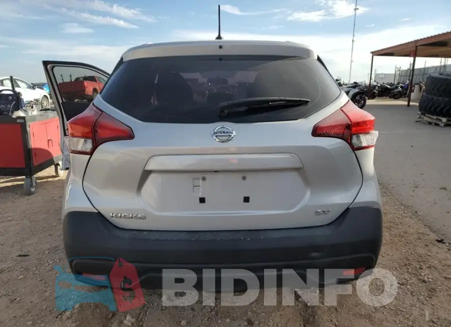 3N1CP5CU5KL551649 Photo# 6
