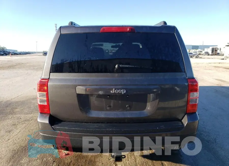 1C4NJPBB4FD371481 Photo# 6