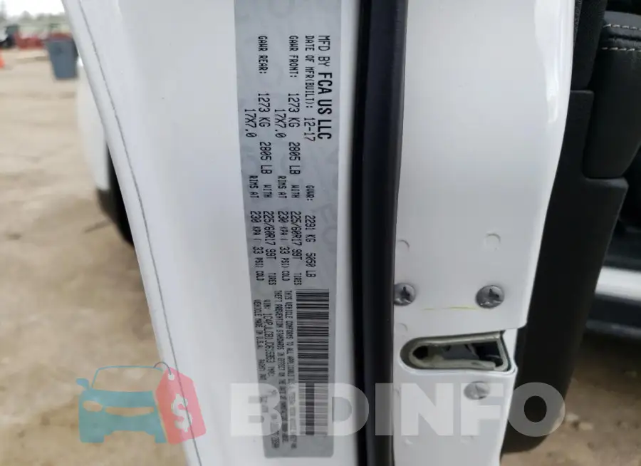 1C4PJLCB1JD615953 Photo# 13