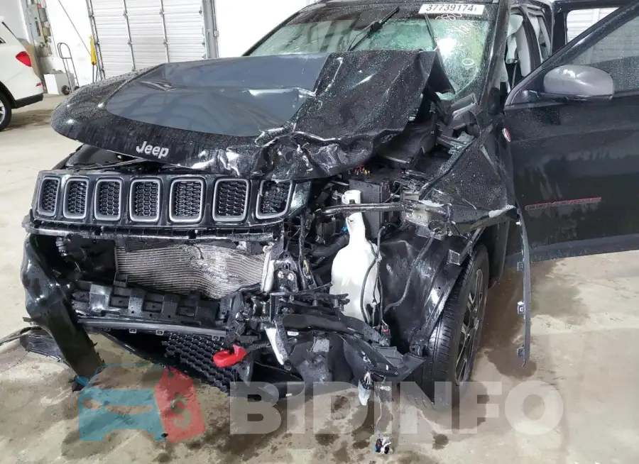 3C4NJDDB2LT207809 Photo# 12