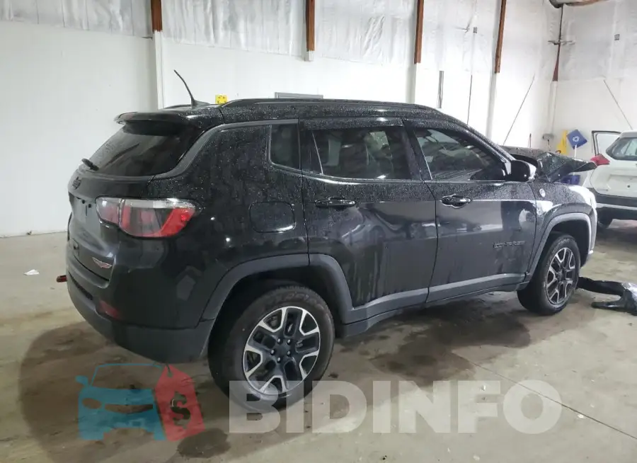 3C4NJDDB2LT207809 Photo# 3