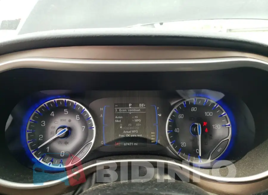 2C4RC1BGXKR596905 Photo# 9