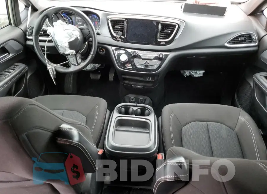 2C4RC1FGXLR286846 Photo# 8