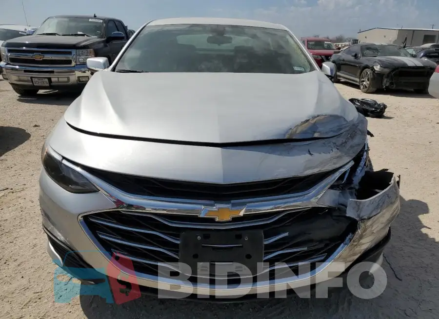 1G1ZD5ST4NF142154 Photo# 5