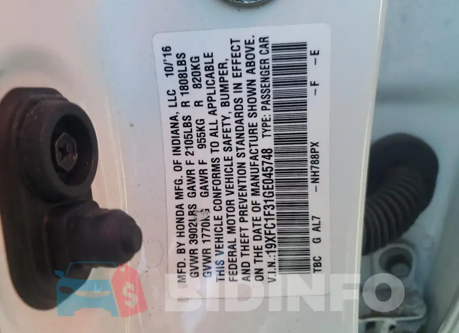 19XFC1F31GE045748 Photo# 12